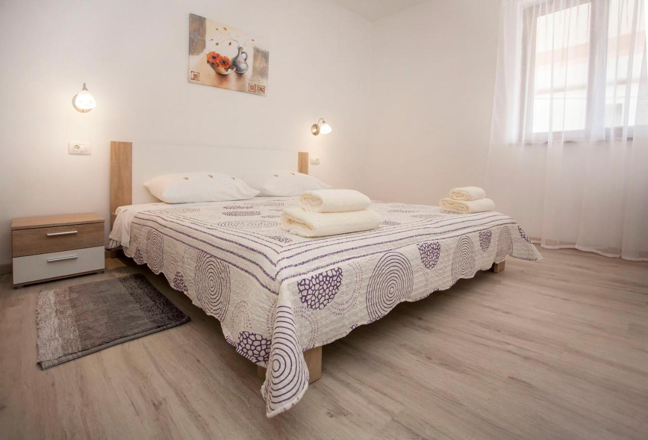 Apartmani Dragica Ровінь Екстер'єр фото